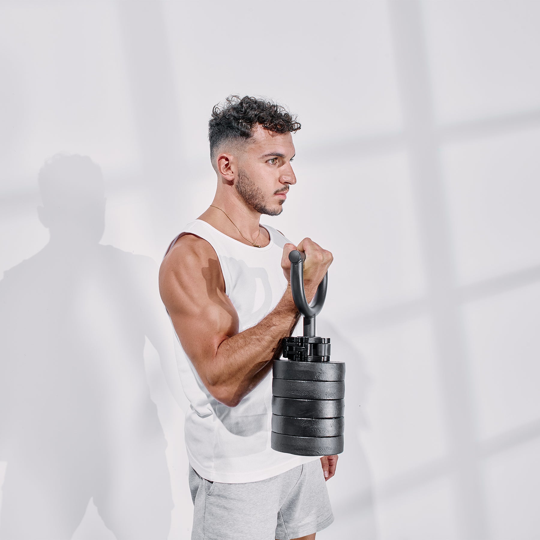 curl biceps kettlebell